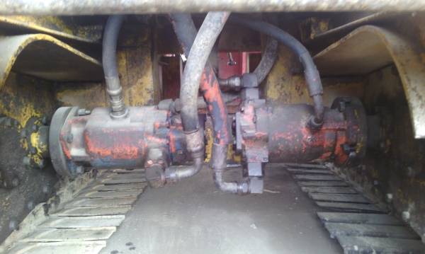 รถเกี่ยวข้าว  เครื่อง  175  เทอร์โบ   ช่วงล่างใหญ่  เครื่องดี