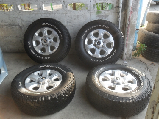 ล้อแม็ก 16นิ้ว 6รู เชฟ พร้อมยาง สวยๆ 4 ล้อ ราคา 6900 บาท