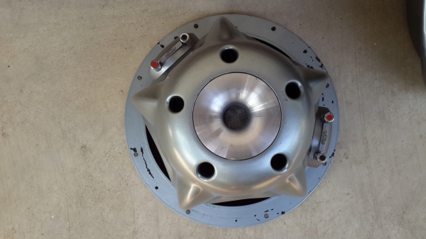 ขอขายลำโพงซับ 12 นิ้วหน่อยครับ