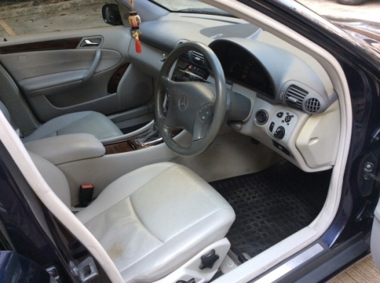 ขายรถเบนส์ C180 W203 ปี02 เครื่องเดิม เกียร์ออโต้ ไฟฟ้าทั้งคัน เบาะหนังแท้ปรับไฟฟ้า แอร์จอ AIRBAG/ABS ครูสคอนโทรล ตัวถังเดิมๆสีสวยเงามาก ไม่มีชนเลย เคลือบสีอย่างดี แม็กเดิมๆยางใหม่ๆ4เส้น รถขับดีมากๆ ประหยัด รถสวยมากพร้อมใช้งานได้เลย ประกันวิริยะประเภท1 รถ