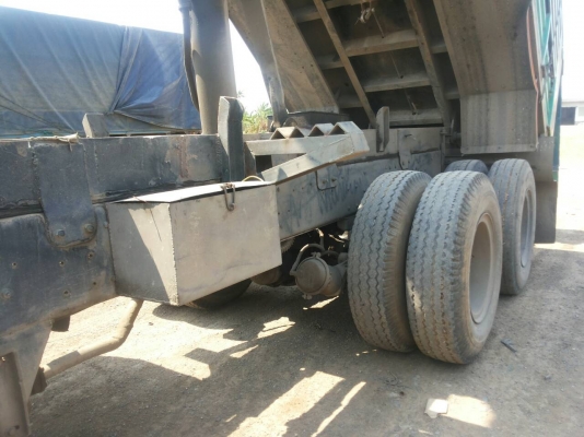 รถบรรทุก ISUZU 10 ล้อใหญ่ ปี 2538 เปลี่ยนเคริ่องใหม่ 2 เพลาดั๊มพ์ได้ มีระบบลากลูก รุ่น ALC ราคา 800,000 บ.