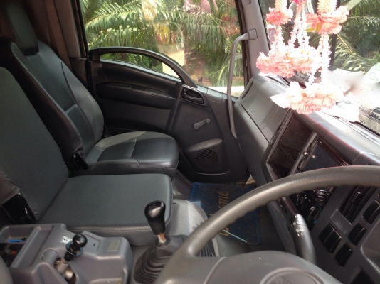 รถอีซูซุ 10 ล้อดั้ม FVZ 300 แรงม้า. ปี 55 ( รถวิ่ง 1xx,xxx กม. )    สนใจติดต่อ  081 - 6079515