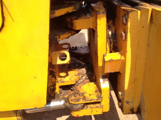 ขายรถบดสั่นสะเทือน ( 2 เพลา  )  10 ตัน  พร้อมใช้งาน