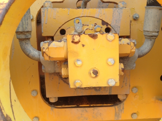 ขายรถบดสั่นสะเทือน ( 2 เพลา  )  10 ตัน  พร้อมใช้งาน