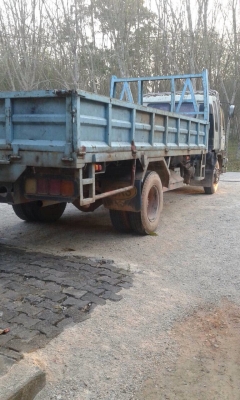 รถฮีโน่ 6 ล้อ FF3H  195 แรงม้า. ปี 36  สนใจติดต่อ  081 - 6079515