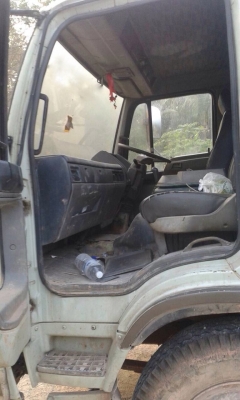 รถฮีโน่ 6 ล้อ FF3H  195 แรงม้า. ปี 36  สนใจติดต่อ  081 - 6079515