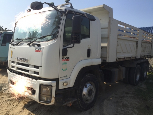 10ล้อดั้ม isuzu 300 แรงFVZ34P ไมล์แค่ 1.34แสนกิโล...รถสวยเดิมๆห้างแท้ ปี 53