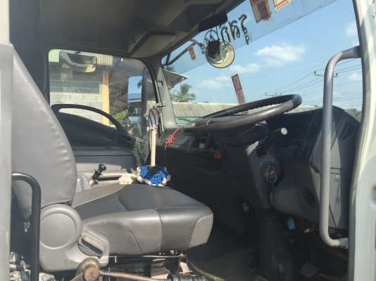 10ล้อดั้ม isuzu 300 แรงFVZ34P ไมล์แค่ 1.34แสนกิโล...รถสวยเดิมๆห้างแท้ ปี 53