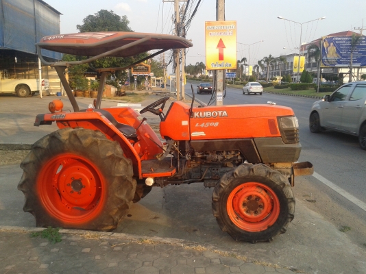 คูโบต้าL4508และผานพร้อมเล่มทะเบียน179000สนใจต่อรองราคา