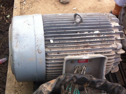 มอเตอร์ FUJI ขนาด 50 แรงม้า  จากญี่ปุ่น  แบบสามเฟส ต่อใช้แบบสตาร์ เดลต้าได้