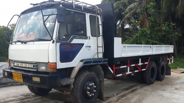 ขาย10ล้อมิตซูบิชิ ฟลูโซ่เฉินหลง  1 เพลาFN515M ยาว6เมตร เบรคจิฟฟี่พวงมาลัยพาวเวอร์ แอร์เย็นฉ่ำ เครื่อง170แรงม้าเดิมๆทั้งคัน สภาพดีพร้อมใช้