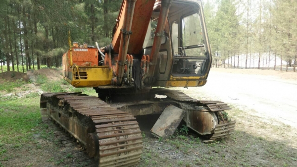 รถขุด...EX200-1.  เอกสารอินวอยล์. รถเดิมๆก่อนจอดทำงานปกติ เครื่องเดิมเครื่องดี ปั้มดี เอวแน่น