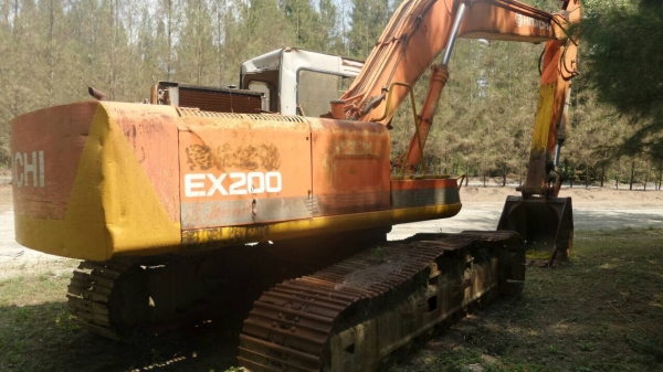 รถขุด...EX200-1.  เอกสารอินวอยล์. รถเดิมๆก่อนจอดทำงานปกติ เครื่องเดิมเครื่องดี ปั้มดี เอวแน่น