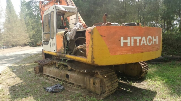 รถขุด...EX200-1.  เอกสารอินวอยล์. รถเดิมๆก่อนจอดทำงานปกติ เครื่องเดิมเครื่องดี ปั้มดี เอวแน่น