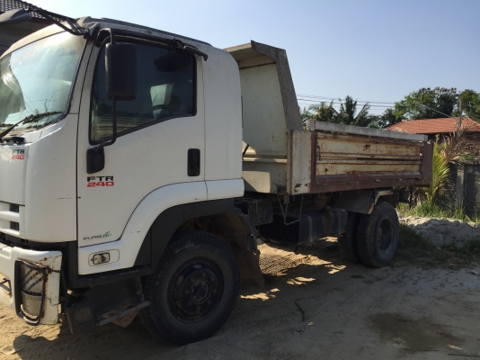 (รถมี2คันให้เลือก)6ล้อดั้ม240แรง FTR34J9T ปี2553...กระบะดั้มอย่างเดียวที่ไม่สวย ฝาข้างต้องเปลี่ยน รถห้างแท้ มือเดียวป้ายแดง...