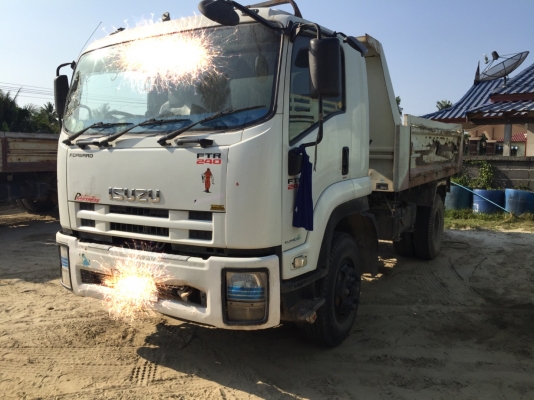 (รถมี2คันให้เลือก)6ล้อดั้ม240แรง FTR34J9T ปี2553...กระบะดั้มอย่างเดียวที่ไม่สวย ฝาข้างต้องเปลี่ยน รถห้างแท้ มือเดียวป้ายแดง...