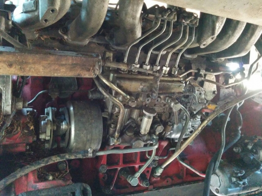 รถเกี่ยวข้าว ไอ้หนุ่ม/เกษตรพัฒนา