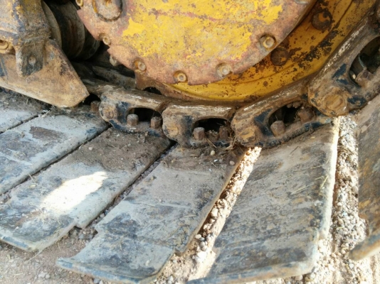 รถเกี่ยวข้าว ไอ้หนุ่ม/เกษตรพัฒนา