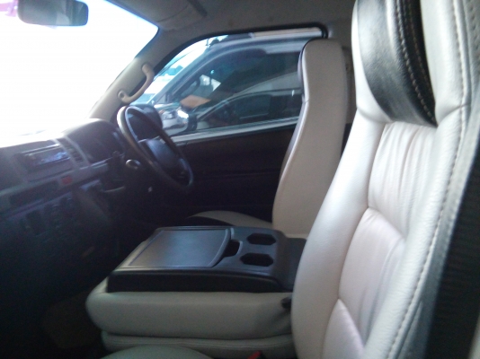 รถตู้ หลังคาสุง ปี 2011 ราคา 729,000 บาท เกียร์ธรรมดา ติดแก็ส LPG โทร 0922726669 ตันหยงค่ะ รถตู้ หลังคาสุง ปี 2011 ราคา 729,000 บาท เกียร์ธรรมดา ติดแก็ส LPG โทร 0922726669 ตันหยงค่ะ