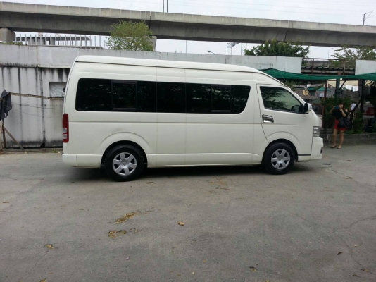 รถตู้toyota 7ที่รถ ปี2556 ติดNGV