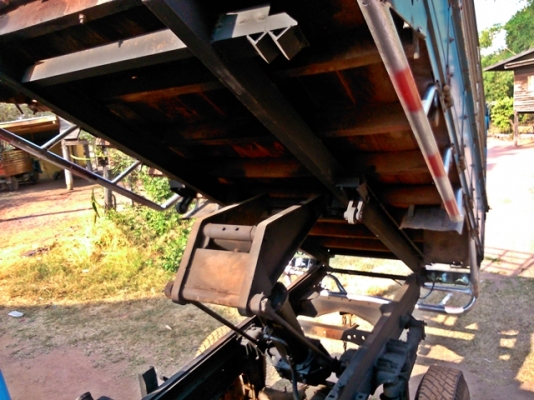 ISUZU 4 ล้อ+ดั๊มพ์+เกียร์สโลว์กลาง4wd เครื่อง 100 โฟ