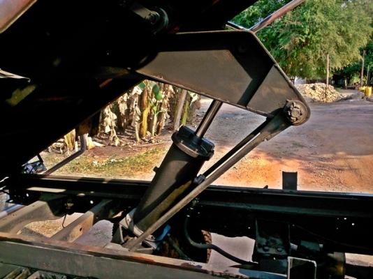 ISUZU 4 ล้อ+ดั๊มพ์+เกียร์สโลว์กลาง4wd เครื่อง 100 โฟ