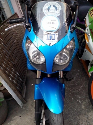 ขาย HONDA CBR 150 R ปี 52 สภาพเดิมๆ เล่มพร้อมโอน ขาย HONDA CBR 150 R ปี 52 สภาพเดิมๆ เล่มพร้อมโอน