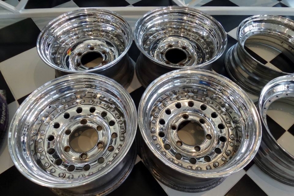 CENTER LINE MADE IN USA. 15x8.5 ET-34