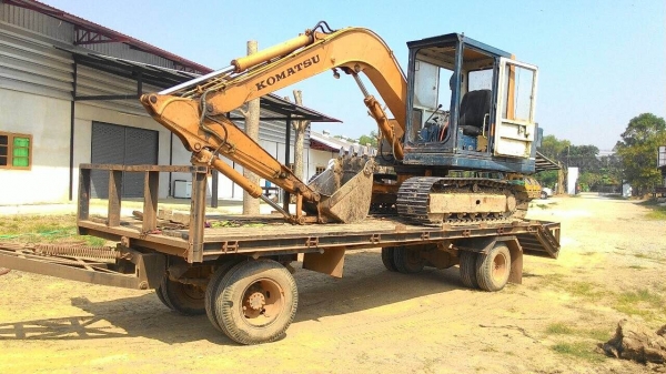 ขาย komatsu pc 60 - 3 (ปั้มนิ้ว) พร้อมเทเลอร์ มีลายเจาะ