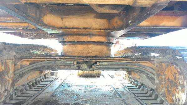 ขาย komatsu pc 60 - 3 (ปั้มนิ้ว) พร้อมเทเลอร์ มีลายเจาะ ไม่เอาเทเลอร์ขาย 400,000