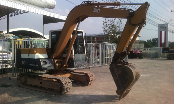 ขายด่วนรถเเบ็กโฮKOMATSU_Pc60รุ่น6รถสวยเครื่องดีใช้งานได้13637โชโมง ขายด่วนรถเเบ็กโฮKOMATSU_Pc60รุ่น6รถสวยเครื่องดีใช้งานได้13637โชโมง