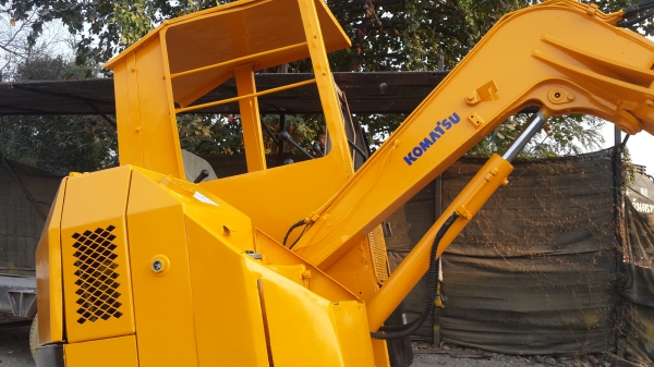 ขายรถขุดkomasu pc28u1..รถนอกประเทศถูกเหลือเชื่อ