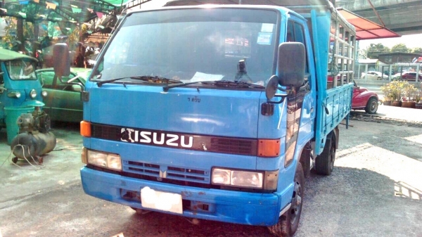 Isuzu ตาหวาน ปี2005 มือเดียว เครื่องแน่นคัดชีสวยไม่ติดเวลาสนใจสอบถามใด้