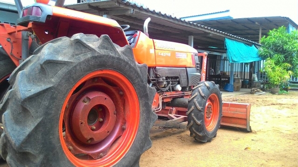 KUBOTA L4508 ดันหน้ารถเดิมๆสภาพดี 240,000 สอบถาม 0818618678