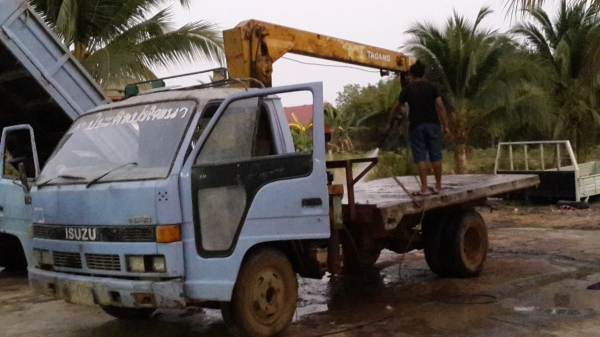 ขายNPR59Lเครื่อง4BE1 เครน TANADO  3 ตัน