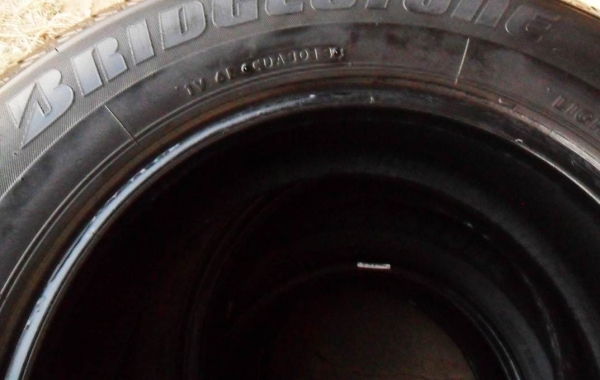 ยางกระบะขอบ15 ปี13 บริดสโตน215-70-R15(4เส้น 4,000บ)