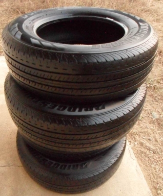 ยางกระบะขอบ15 ปี13 บริดสโตน215-70-R15(4เส้น 4,000บ)