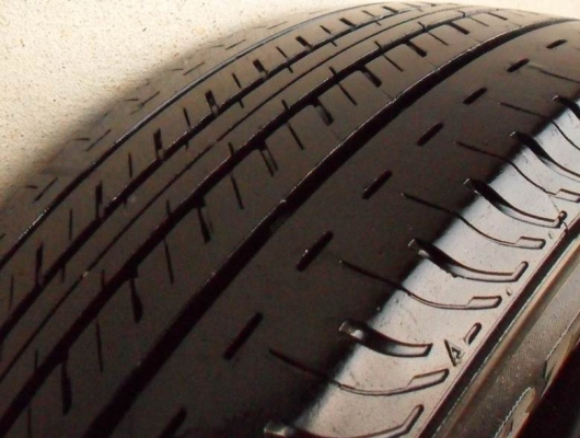 ยางกระบะขอบ15 ปี13 บริดสโตน215-70-R15(4เส้น 4,000บ)