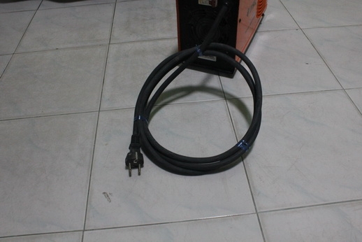 เครื่องเชื่อม jasic arc225i ระบบอินเวอร์เตอร์ IGBT 200แอมป์เต็ม สภาพดีพร้อมใช้งานครับ