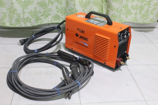 เครื่องเชื่อม jasic arc225i ระบบอินเวอร์เตอร์ IGBT 200แอมป์เต็ม สภาพดีพร้อมใช้งานครับ