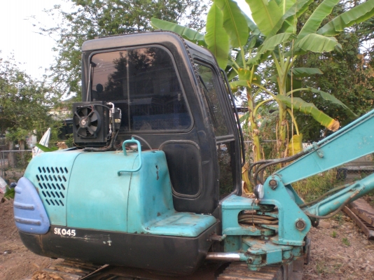 ขายรถขุดขนาด5ตัน โกเบลโก้045