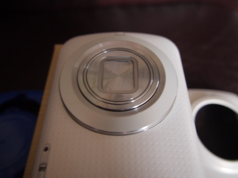 k-zoom สีขาวถุกๆกล้องเทพๆ