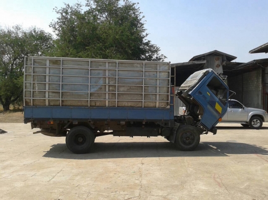 ฝากขาย 6 ล้อ NPR ห้างแท้ปี 32 สวยเดิมทุกอย่าง เครื่อง 4BD1 115 แรงม้า คัสซีสวยจัดตลอดเส้น เกียร์ยาว ทะเบียนเต็มพร้อมโอน