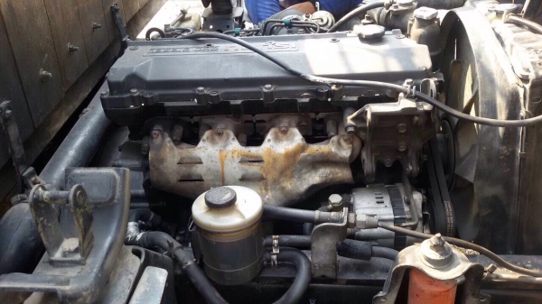 ขายรถบรรทุกหกล้อ NPR66L เครื่อง 145 แรง กระบะคาร์โก้ ทะเบียนพร้อม