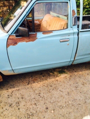 ขาย ดัสสัน 620 เอกสารพร้อมโอน เครื่องสตาร์ทติดง่าย สีมีแตกบ้างครับ กะบะผุนิดนึงครับ พร้อมขับกลับได้เลยครับ ราคา 72,000 บาท สนใจติดต่อ 0826336557 โป้งครับ รับเทรินทุกรุ่นครับ.