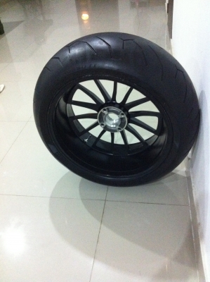 ล้อหลัง Ducati Diavel