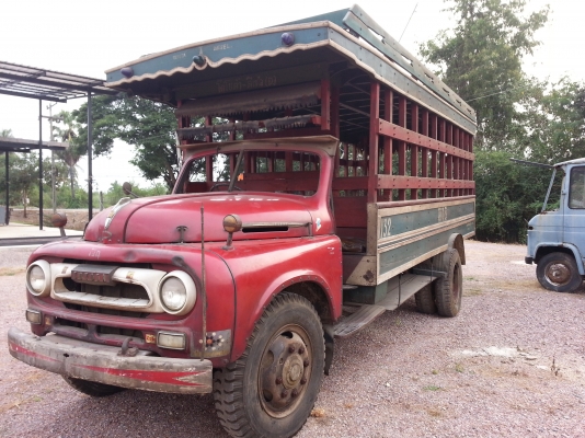 รถเมล์โบราณ 6ล้อ TOYOTA อายุกว่า50ปี สภาพสมบูรณ์มากๆ