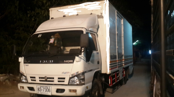 NQR 175 ปี 51  ยาว 5.5 เมตร หาใช้ไม่ผิดหวัง