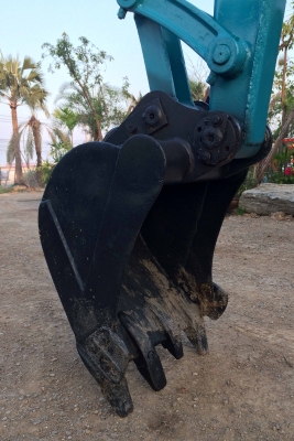 ขายรถแม็คโคร ติดต่อ 086-775-7900 086-324-1992