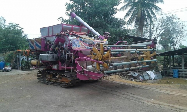 ขายรถเกี่ยวข้าว เกษตรพัฒนา195 ซุปเปอร์ไวไฟ โซ่เปลี่ยนใหม่ เครื่องดีสภาพร้อมลุยงาน